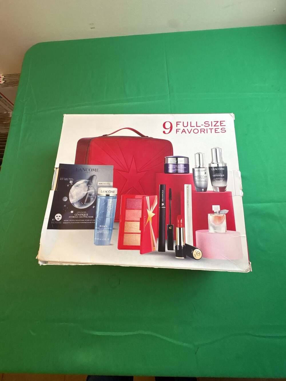 Lancôme 9 Full-Size Favorites Holiday Beauty Box Gift Set